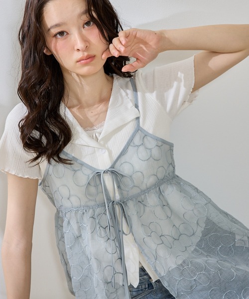 P.V.T(ピーブイティー)の「丸花柄刺繍前開きWリボンキャミチュニック(チュニック・レディース・ブルー/アイボリー/ブラック・M)」の21枚目の写真