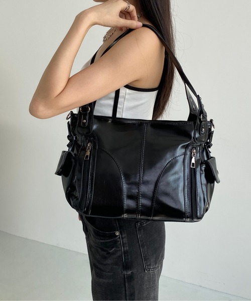 LA VORAGINE（ラ ヴォラジネ）の「レトロ オイルレザー トートバッグ 5色展開 大容量 ショルダー兼用（トートバッグ・レディース・C/White/Black/Wine/BROWN・FREE）」の8枚目の写真