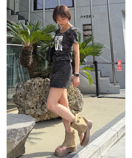 MEMECLE(メメクル)の「【 MEMECLE / メメクル 】スタッズデザインカモフラコンパクトTシャツ(Tシャツ/カットソー・レディース・A/B/C・FREE)」の15枚目の写真