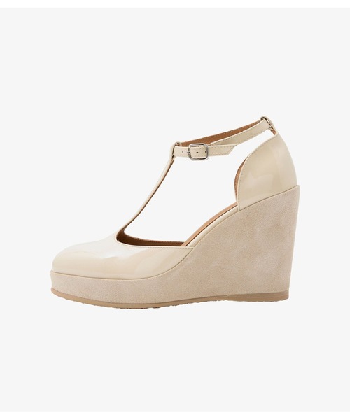 A.P.C.(アーペーセー)の「LES SALOMES(パンプス・レディース・アイボリー・36/37/38/39)」の2枚目の写真