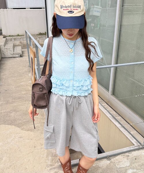 w closet(ダブルクローゼット)の「半袖ドットレースフリルカーディガン 夏服(Tシャツ/カットソー・レディース・アイボリー/ブルー/ピンク/ブラック・FREE)」の3枚目の写真