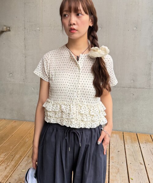 w closet(ダブルクローゼット)の「半袖ドットレースフリルカーディガン 夏服(Tシャツ/カットソー・レディース・アイボリー/ブルー/ピンク/ブラック・FREE)」の16枚目の写真