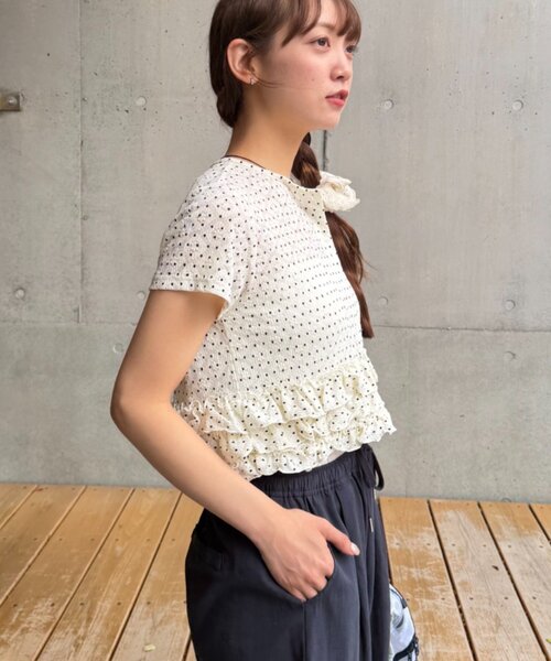 w closet(ダブルクローゼット)の「半袖ドットレースフリルカーディガン 夏服(Tシャツ/カットソー・レディース・アイボリー/ブルー/ピンク/ブラック・FREE)」の11枚目の写真