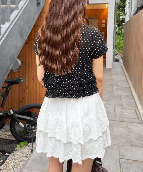 w closet(ダブルクローゼット)の「半袖ドットレースフリルカーディガン 夏服(Tシャツ/カットソー・レディース・アイボリー/ブルー/ピンク/ブラック・FREE)」の6枚目の写真
