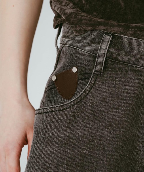 Knuth Marf(クヌースマーフ)の「Knuth Marf / クヌースマーフ wide bell-bottom denim pants(デニムパンツ・レディース・グレー/ブラウン・SMALL/X-SMALL)」の14枚目の写真