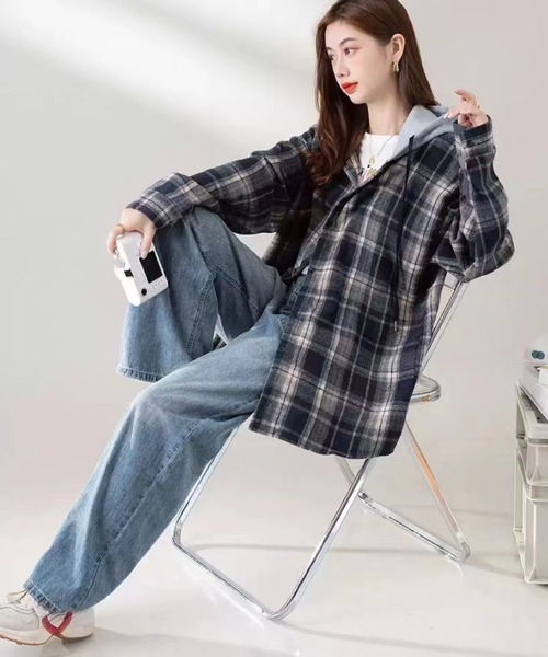2ly2(トゥーリートゥー)の「ゆるダボ感が今っぽい♪フード付きチェックトップス(パーカー・レディース・イエロー/グリーン/ブラウン/ピンク/ブラック/レッド/ネイビー・FREE)」の1枚目の写真