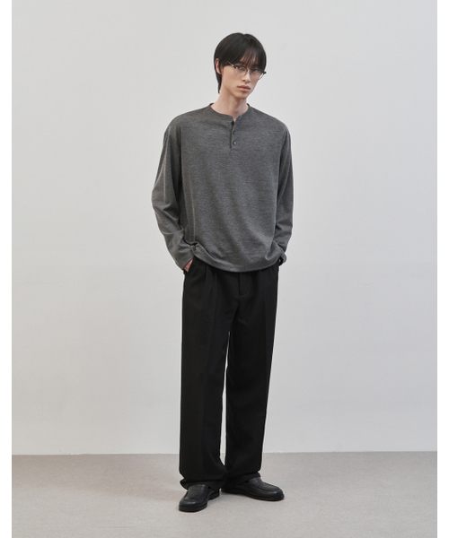 WORK ON BODY OFF(ワークオンボディオフ)の「レスティッドセミオーバーフィットヘンリーネックニット(4カラー)(ニット/セーター・メンズ・ブラウン/チャコール/ホワイト/ブラック・LARGE/MEDIUM/SMALL/X-LARGE/XX-LARGE)」の11枚目の写真