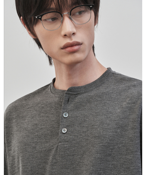 WORK ON BODY OFF(ワークオンボディオフ)の「レスティッドセミオーバーフィットヘンリーネックニット(4カラー)(ニット/セーター・メンズ・ブラウン/チャコール/ホワイト/ブラック・LARGE/MEDIUM/SMALL/X-LARGE/XX-LARGE)」の12枚目の写真
