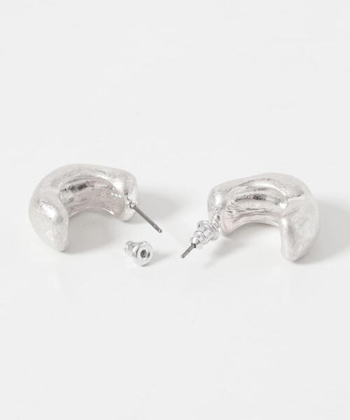URBAN RESEARCH DOORS(アーバンリサーチドアーズ)の「ウォーンメッキチャンキーピアス(ピアス(両耳用)・レディース・ゴールド/シルバー・ONE)」の3枚目の写真