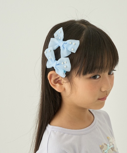 Lycee mine（リセマイン）の「イミテーションパール付きリボンヘアクリップ(2コセット)【子供服】【キッズ】【女の子】（その他ヘアアクセサリー・キッズ・ピンク/エメラルド/サックスブルー/ラベンダー・F）」の3枚目の写真