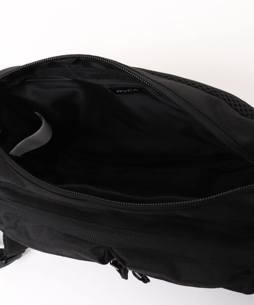 RVCA（ルーカ）の「RVCA メンズ WAISTPACK DELUXE  【2026年秋冬モデル】（ボディバッグ/ウエストポーチ・メンズ・ブラック・FREE）」の3枚目の写真