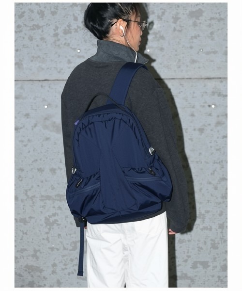 OFFWINTER(オフウィンター)の「【OFFWINTER】 ロケットバックパック / リュック M-L PC収納可15インチ(スペースシリーズ)(バックパック/リュック・メンズ・ネイビー/グレー・ML)」の2枚目の写真