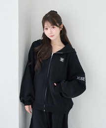 Logo embroidery zip parker