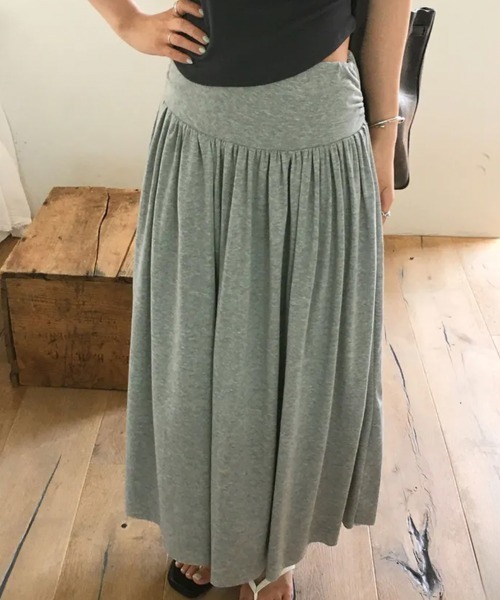 LOENNE(ロエヌ)の「Gathered Maxi Skirt / ギャザーマキシスカート(スカート・レディース・ネイビー/グレー/ブラック・FREE)」の13枚目の写真