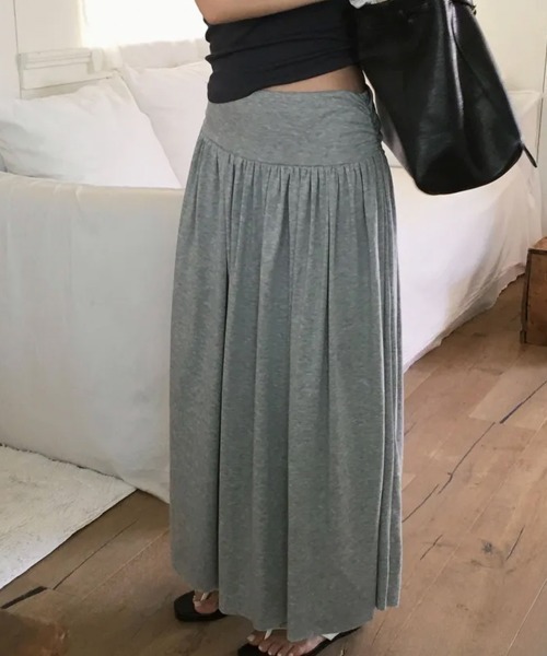 LOENNE(ロエヌ)の「Gathered Maxi Skirt / ギャザーマキシスカート(スカート・レディース・ネイビー/グレー/ブラック・FREE)」の14枚目の写真