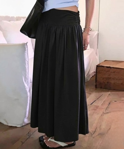 LOENNE(ロエヌ)の「Gathered Maxi Skirt / ギャザーマキシスカート(スカート・レディース・ネイビー/グレー/ブラック・FREE)」の5枚目の写真