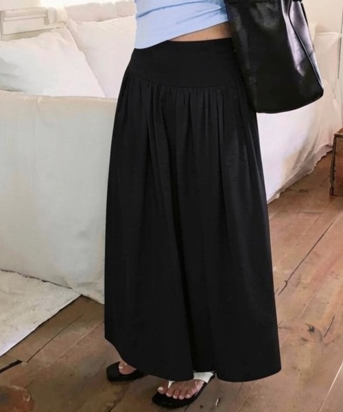 LOENNE(ロエヌ)の「Gathered Maxi Skirt / ギャザーマキシスカート(スカート・レディース・ネイビー/グレー/ブラック・FREE)」の6枚目の写真