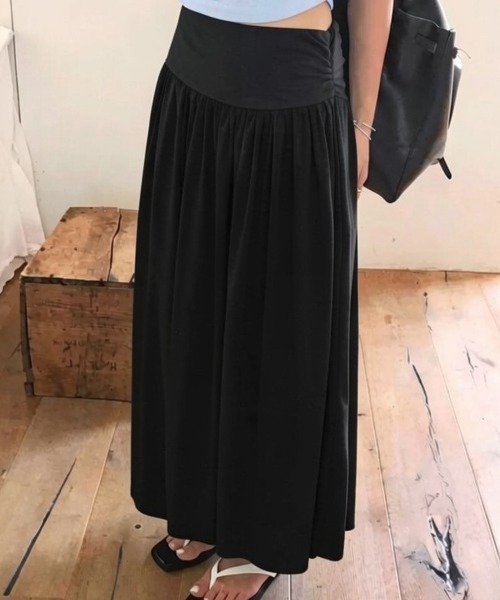 LOENNE(ロエヌ)の「Gathered Maxi Skirt / ギャザーマキシスカート(スカート・レディース・ネイビー/グレー/ブラック・FREE)」の7枚目の写真