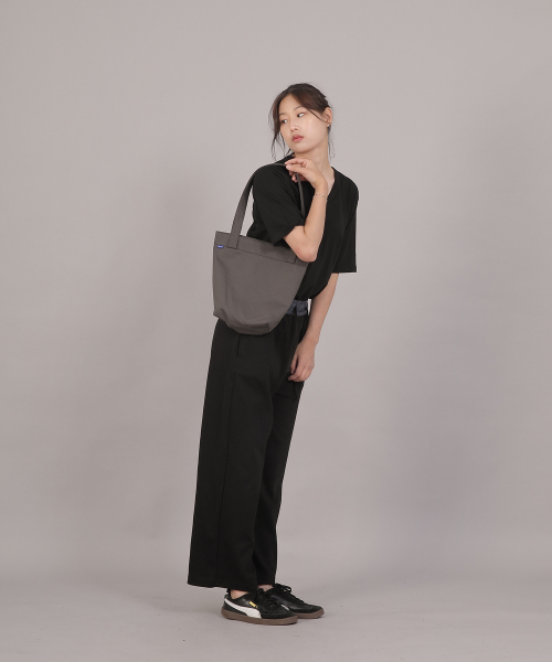 SAINTCREW（セントクルー）の「ソフトエッセンシャル起毛ワイドパンツ SEK-388 ライトインディゴ ブラック（スウェットパンツ・レディース・その他・FREE）」の2枚目の写真