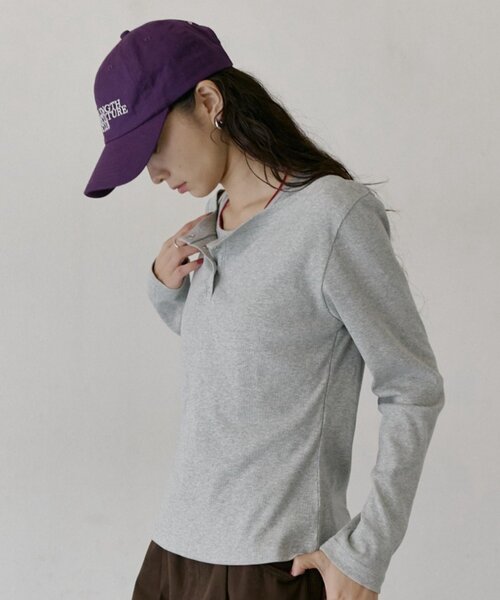 COLONY 2139(コロニートゥーワンスリーナイン)の「レイヤード風ヘンリーネックTシャツ(Tシャツ/カットソー・レディース・ブラック/ブラウン/グレー・FREE)」の7枚目の写真