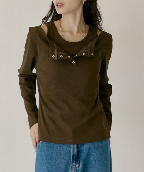 COLONY 2139(コロニートゥーワンスリーナイン)の「レイヤード風ヘンリーネックTシャツ(Tシャツ/カットソー・レディース・ブラック/ブラウン/グレー・FREE)」の15枚目の写真