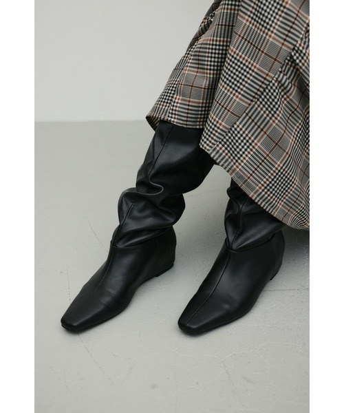 STYLEMIXER(スタイルミキサー)の「ギャザールーズロングブーツ(ブーツ・レディース・ベージュ/ブラック・SMALL/LL/LARGE/MEDIUM)」の14枚目の写真