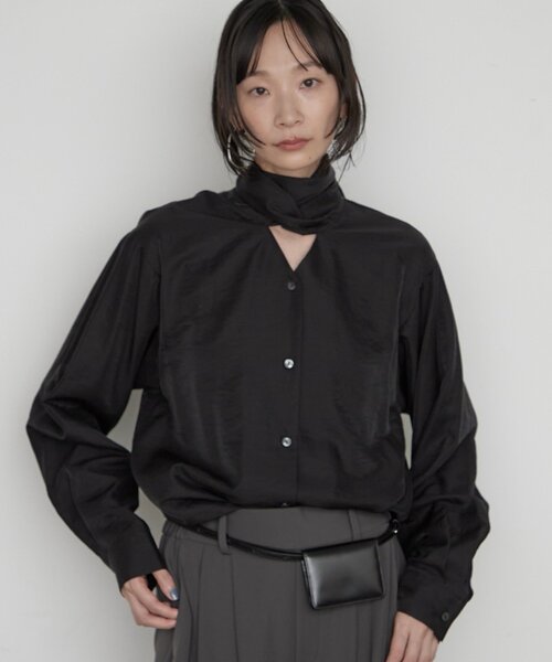 LOUNGEDRESS（ラウンジドレス）の「【Atelier N5/アトリエヌメロサンク】ボウタイブラウス（シャツ/ブラウス・レディース・オフホワイト/ブラック・FREE）」の2枚目の写真