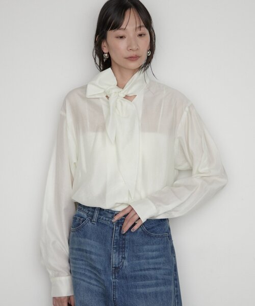 LOUNGEDRESS（ラウンジドレス）の「【Atelier N5/アトリエヌメロサンク】ボウタイブラウス（シャツ/ブラウス・レディース・オフホワイト/ブラック・FREE）」の5枚目の写真