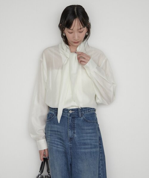 LOUNGEDRESS（ラウンジドレス）の「【Atelier N5/アトリエヌメロサンク】ボウタイブラウス（シャツ/ブラウス・レディース・オフホワイト/ブラック・FREE）」の9枚目の写真