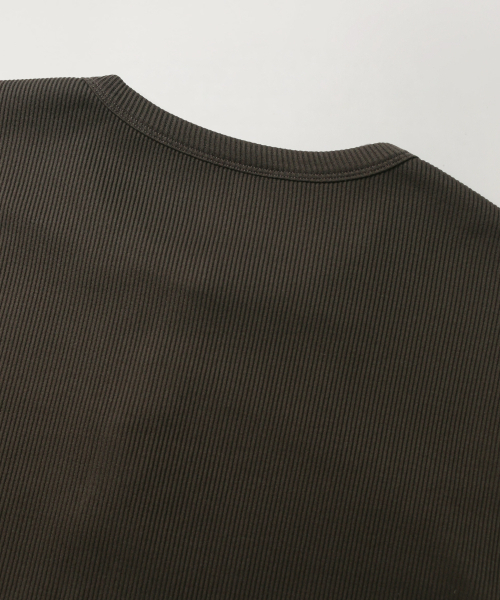 INDUST(インダスト)の「レイヤードヘンリーネックロングスリーブ(カーキ)(Tシャツ/カットソー・レディース・カーキ・3(L)/2(M)/1(S))」の7枚目の写真