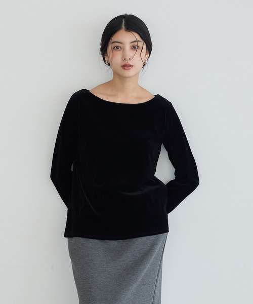 YECCA VECCA(イェッカヴェッカ)の「長袖ベロアトップス(Tシャツ/カットソー・レディース・ブラック/ブラウン・FREE)」の1枚目の写真