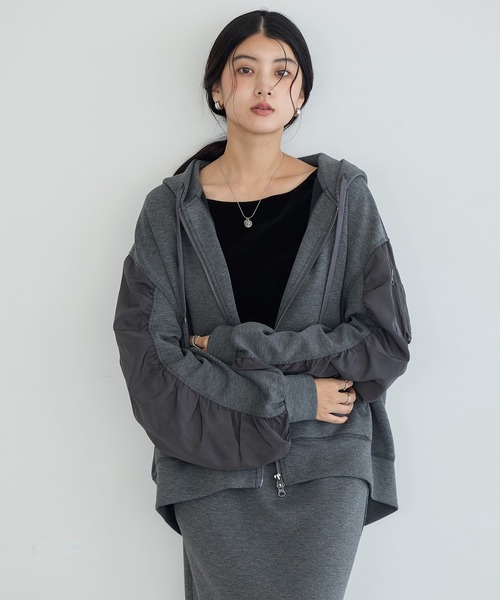 YECCA VECCA(イェッカヴェッカ)の「長袖ベロアトップス(Tシャツ/カットソー・レディース・ブラック/ブラウン・FREE)」の14枚目の写真