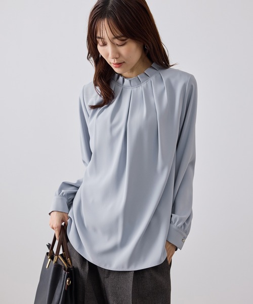 ROPE' PICNIC(ロペピクニック)の「【WEB限定】ジョーゼットタック襟ブラウス/UVカット(シャツ/ブラウス・レディース・サックスブルー/ホワイト/チャコールグレー/ベージュ・S/M/L)」の4枚目の写真
