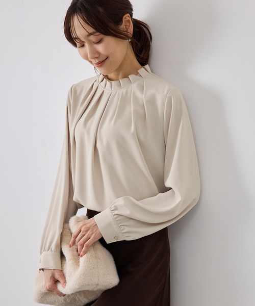 ROPE' PICNIC(ロペピクニック)の「【WEB限定】ジョーゼットタック襟ブラウス/UVカット(シャツ/ブラウス・レディース・サックスブルー/ホワイト/チャコールグレー/ベージュ・S/M/L)」の8枚目の写真