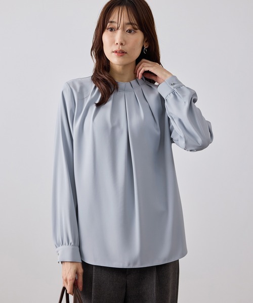 ROPE' PICNIC(ロペピクニック)の「【WEB限定】ジョーゼットタック襟ブラウス/UVカット(シャツ/ブラウス・レディース・サックスブルー/ホワイト/チャコールグレー/ベージュ・S/M/L)」の10枚目の写真