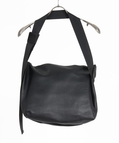 ADAM PATEK(アダムパテック)の「mko13958-w-r leather medium shoulder bag ショルダーバッグ(AP2629020)(ショルダーバッグ・メンズ・ブラック・FREE)」の8枚目の写真