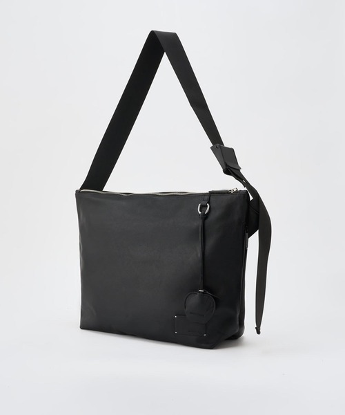 ADAM PATEK(アダムパテック)の「mko13958-w-r leather medium shoulder bag ショルダーバッグ(AP2629020)(ショルダーバッグ・メンズ・ブラック・FREE)」の9枚目の写真