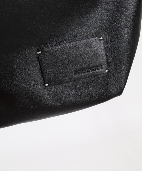 ADAM PATEK(アダムパテック)の「mko13958-w-r leather medium shoulder bag ショルダーバッグ(AP2629020)(ショルダーバッグ・メンズ・ブラック・FREE)」の16枚目の写真