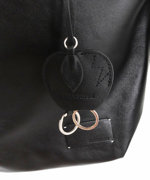 ADAM PATEK(アダムパテック)の「mko13958-w-r leather medium shoulder bag ショルダーバッグ(AP2629020)(ショルダーバッグ・メンズ・ブラック・FREE)」の17枚目の写真