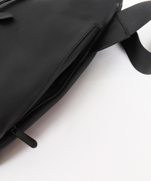ADAM PATEK(アダムパテック)の「mko13958-w-r leather medium shoulder bag ショルダーバッグ(AP2629020)(ショルダーバッグ・メンズ・ブラック・FREE)」の19枚目の写真
