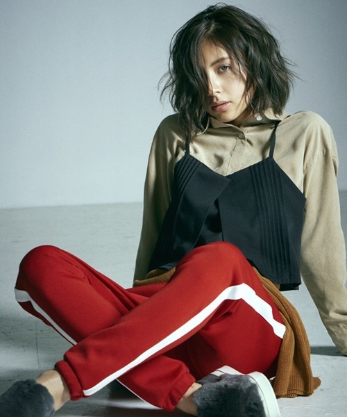 WEGO（ウィゴー）の「DISPARK/ラインジョガーパンツ（その他パンツ・レディース・ベージュ/ブラック/レッド・FREE）」の3枚目の写真