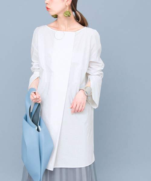 KBF（ケイビーエフ）の「KBF フロントタックワイドカフスチュニック（チュニック・レディース・ホワイト/ライトベージュ/ライラック・ONE）」の4枚目の写真