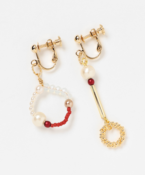 TONE SELECT GOODS(トーンセレクトグッズ)の「【nocca】asymmetry wreathe earring(イヤリング・レディース・グリーン系その他/ゴールド系その他/その他2/その他/その他1・FREE)」の1枚目の写真
