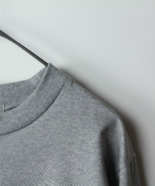 L&HARMONY(エルアンドハーモニー)の「ハイクルーネックポケットロングスリーブTシャツ(Tシャツ/カットソー・レディース・ホワイト/グレー/ネイビー・FREE)」の15枚目の写真