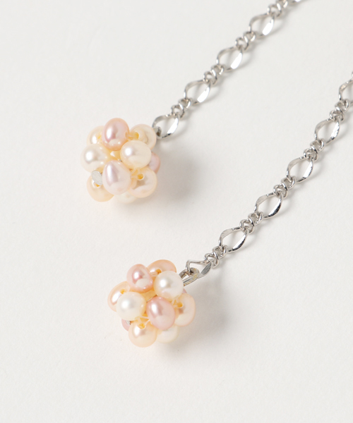 TONE SELECT GOODS(トーンセレクトグッズ)の「【rurururu】淡水パールボールのチェーンピアス(ピアス(両耳用)・レディース・ピンク・FREE)」の2枚目の写真
