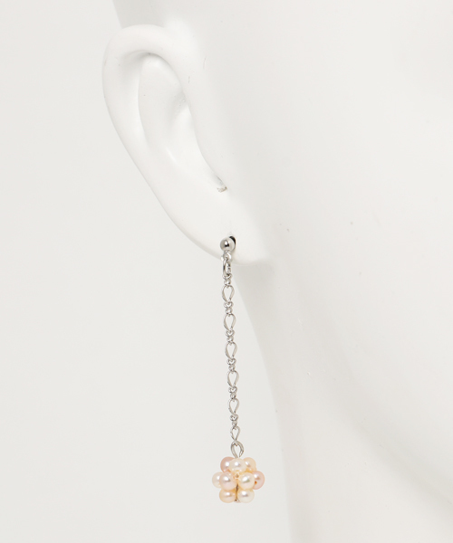TONE SELECT GOODS(トーンセレクトグッズ)の「【rurururu】淡水パールボールのチェーンピアス(ピアス(両耳用)・レディース・ピンク・FREE)」の3枚目の写真