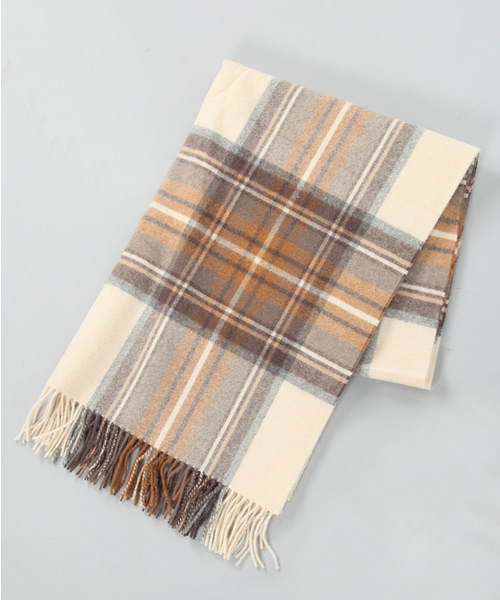 green label relaxing（グリーンレーベルリラクシング）の「GLEN PRINCE チェックストール（ストール/ショール・レディース・ベージュ/オリーブ/ワイン・フリー）」の4枚目の写真