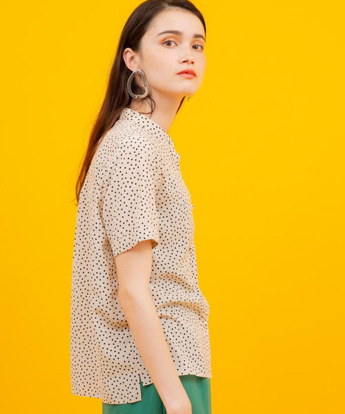 UNITED TOKYO（ユナイテッドトウキョウ）の「ドットブラウス（シャツ/ブラウス・レディース・ベージュ/ブラック・1）」の13枚目の写真