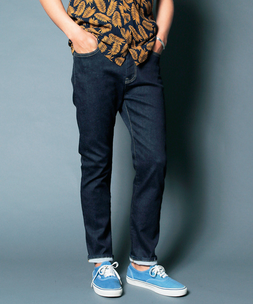 Magine（マージン）の「NO.35 SLIM WASHED INDIGO DENIM：NO.35スリムウォッシュド インディゴデニム（デニムパンツ・メンズ・インディゴブルー・44/48/46）」の2枚目の写真