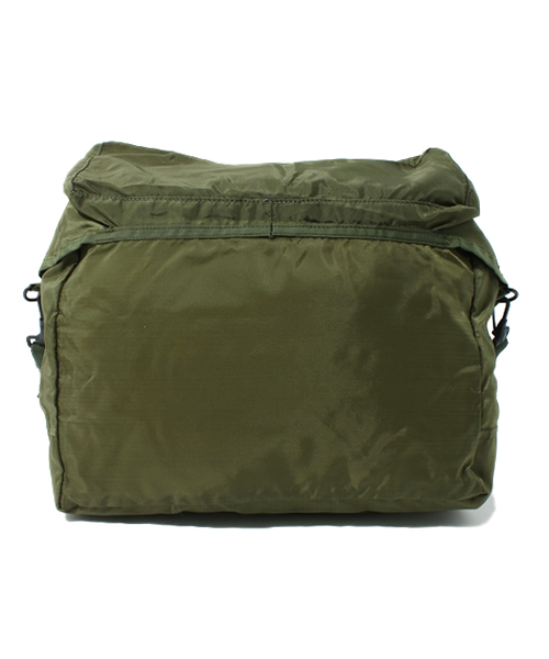 BEAMS BOY（ビームスボーイ）の「BEAMS BOY / デッドストック USメディカルBAG（ショルダーバッグ・レディース・オリーブ・ONE SIZE）」の3枚目の写真